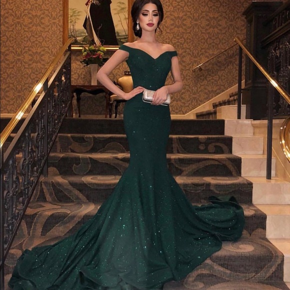 Engagement dress - Picture 2 of 7